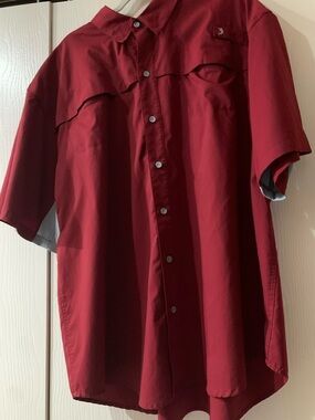 Men's Short Sleeve Button Front red Shirt